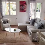 Maison De Camp. Plain-pied Avec Jardin, 2 Chambres, Terrasse Couverte, Proche Gerardmer Et Saint-die - Fr-1-589-386