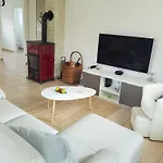 Maison De Camp. Plain-pied Avec Jardin, 2 Chambres, Terrasse Couverte, Proche Gerardmer Et Saint-die - Fr-1-589-386 * Saint-Leonard (Vosges)