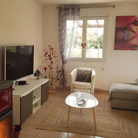 Ferienhaus Maison De Camp. Plain-pied Avec Jardin, 2 Chambres, Terrasse Couverte, Proche Gerardmer Et Saint-die - Fr-1-589-386 Saint-Léonard