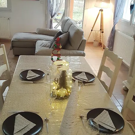 Maison De Camp. Plain-pied Avec Jardin, 2 Chambres, Terrasse Couverte, Proche Gerardmer Et Saint-die - Fr-1-589-386 * Saint-Léonard