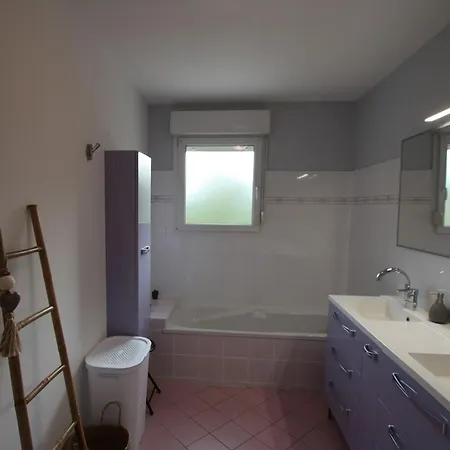 Maison De Camp. Plain-pied Avec Jardin, 2 Chambres, Terrasse Couverte, Proche Gerardmer Et Saint-die - Fr-1-589-386 * Saint-Léonard