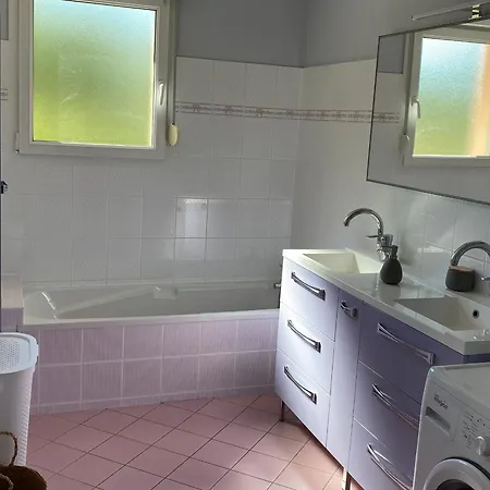 Maison De Camp. Plain-pied Avec Jardin, 2 Chambres, Terrasse Couverte, Proche Gerardmer Et Saint-die - Fr-1-589-386 *