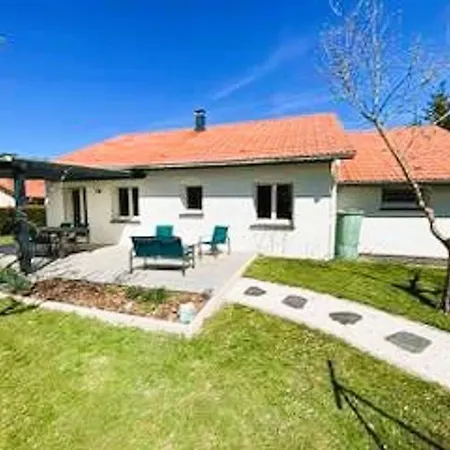 Maison De Camp. Plain-pied Avec Jardin, 2 Chambres, Terrasse Couverte, Proche Gerardmer Et Saint-die - Fr-1-589-386 Kır Evi