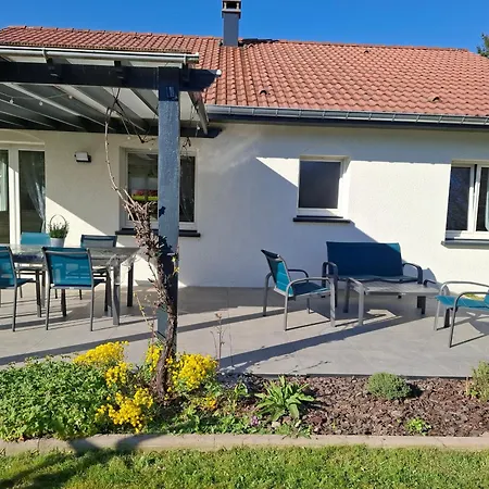 Maison De Camp. Plain-pied Avec Jardin, 2 Chambres, Terrasse Couverte, Proche Gerardmer Et Saint-die - Fr-1-589-386 Saint-Léonard